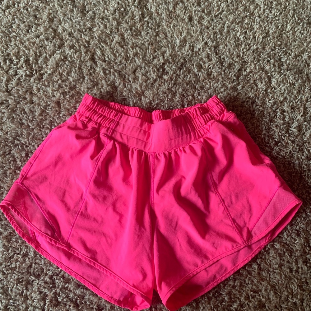 Lululemon Hotty Hot shorts 4” tall